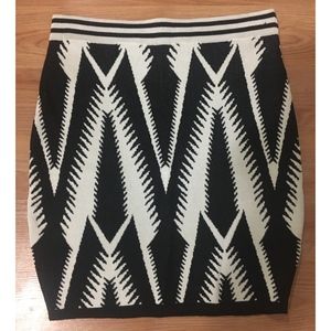 Black and White Intarsia BodyCon Knit Skirt